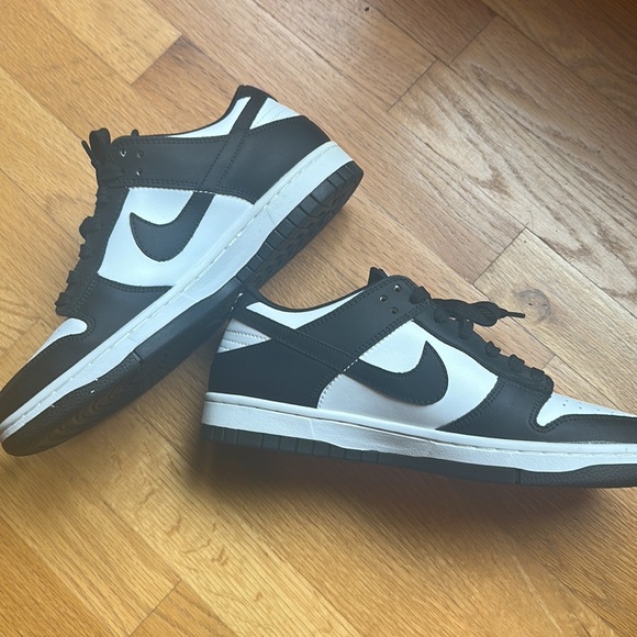 Men’s Nike Dunks - Picture 2 of 6